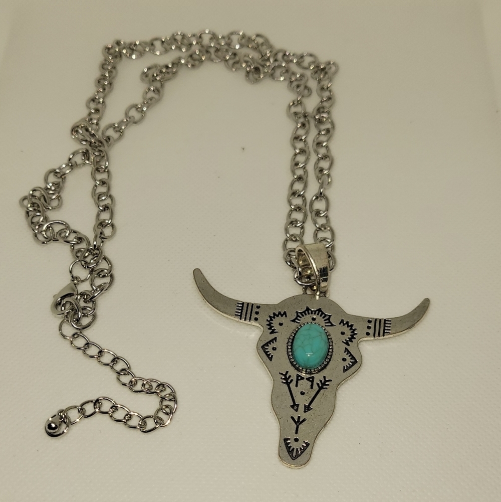 Western Cow Skull w Faux Turquoise Stone 2" x 3" Silver Tone 30" + 4" Extension